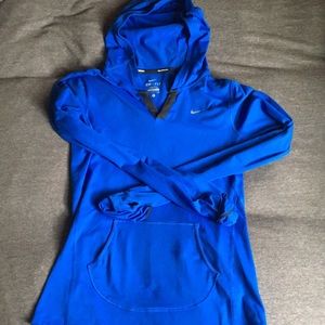 Nike Hooded Dry-Fit Long Sleeve 💙